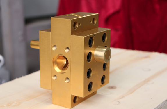 melt pump in extruder