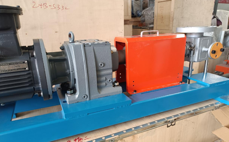 melt pump in extruder