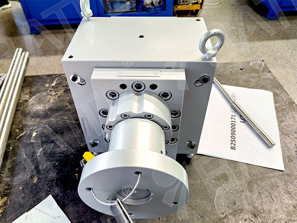 extrusion melt pump