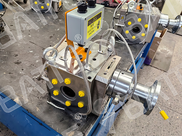 melt pump in extruder