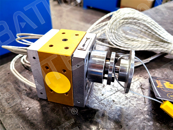 melt pump in extruder