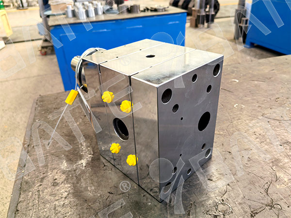 melt pump in extruder